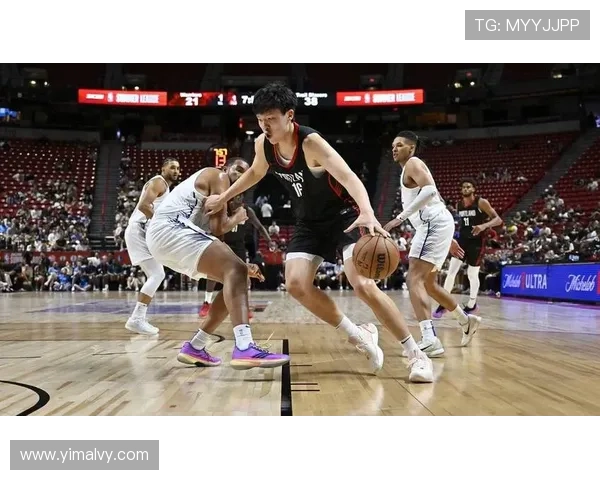 开拓者对战勇士季前赛 杨瀚森精彩表现全场回顾