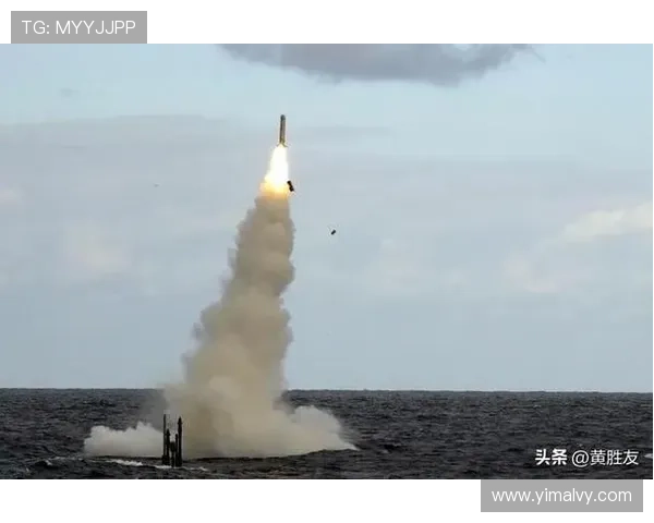 夏普飞身跃起战斧劈扣强势杀入篮下引爆全场