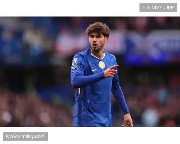 马卢达盛赞吉滕斯年轻无畏展现天赋潜力值得期待